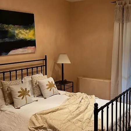 Luxe In Willa Grimaud