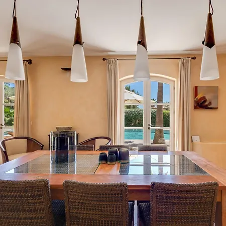 Luxe In Villa Grimaud