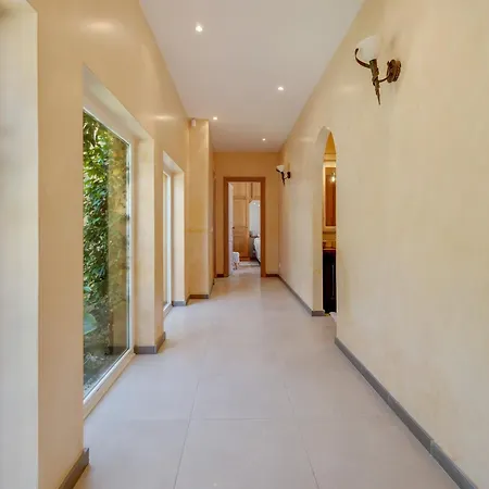 Villa Luxe In Grimaud