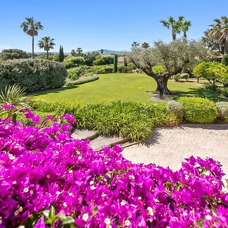 Luxe In Villa Grimaud